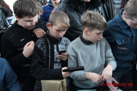 Бійці житомирського "Беркуту" познайомили романівських школярів зі своєю службою