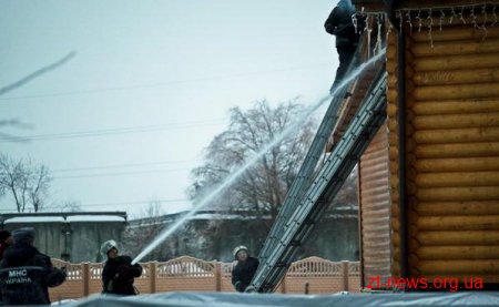 На околиці Житомира згорів розважальний комплекс «Хвиля» ВІДЕО