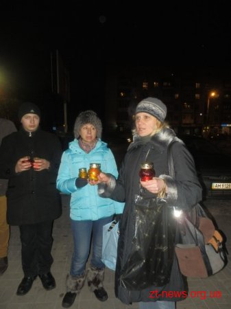 У Житомирі запалили свічки з нагоди Всесвітнього дня онкохворої дитини