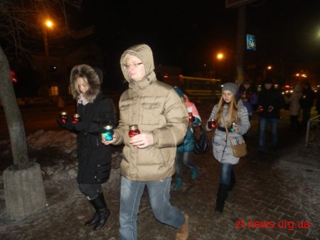 У Житомирі запалили свічки з нагоди Всесвітнього дня онкохворої дитини