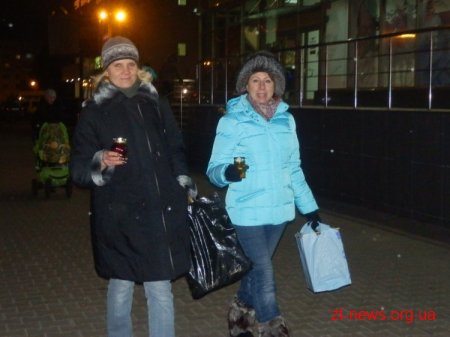 У Житомирі запалили свічки з нагоди Всесвітнього дня онкохворої дитини