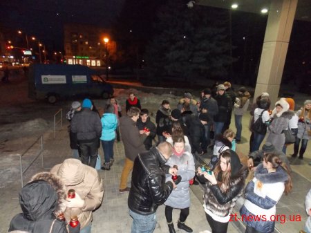 У Житомирі запалили свічки з нагоди Всесвітнього дня онкохворої дитини