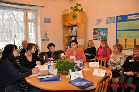 У Житомирі обговорили нові законодавчі умови працевлаштування людей із інвалідністю