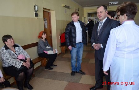 Володимир Дебой відвідав дитячу поліклініку №1 на вул. 1 травня