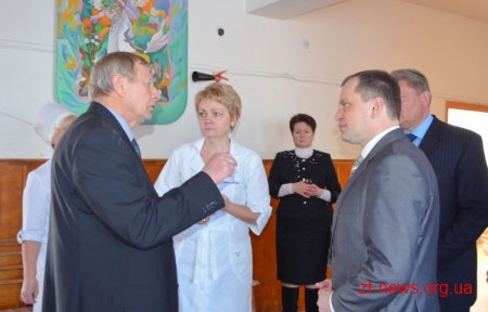Володимир Дебой відвідав дитячу поліклініку №1 на вул. 1 травня