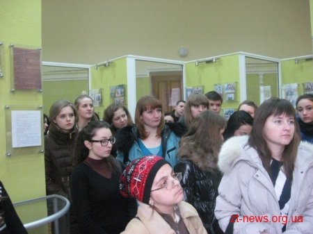 Інститут філології та журналістики Житомирського державного університету ім. І. Франка вдруге запросив випускників шкіл на тренувальне тестування