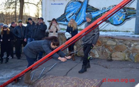 Продовження гулянь на масляну в парку ім. Гагаріна