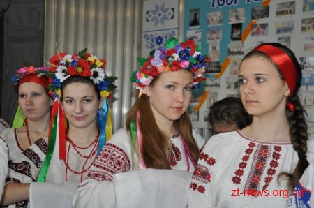 Сергій Рижук: «Незважаючи на складні економічні умови, Ємільчинський район робить вагомий вклад у розвиток області та держави загалом» Сергій Рижук: «Незважаючи на складні економічні умови, Ємільчинський район робить вагомий вклад у розвиток області та держави загалом»