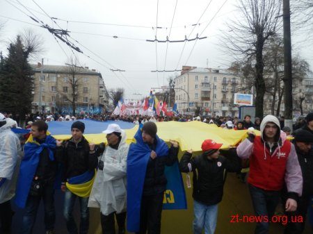 У Житомирі відбувся мітинг об'єднаної опозиції у рамках всеукраїнської акції "Вставай, Україно!" Оновлено