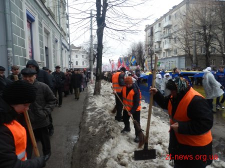 У Житомирі відбувся мітинг об'єднаної опозиції у рамках всеукраїнської акції "Вставай, Україно!" Оновлено