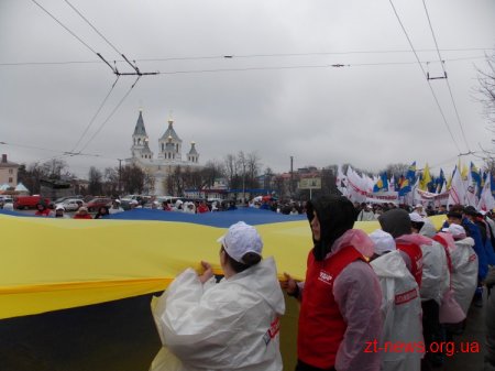 У Житомирі відбувся мітинг об'єднаної опозиції у рамках всеукраїнської акції "Вставай, Україно!" Оновлено
