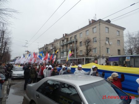 У Житомирі відбувся мітинг об'єднаної опозиції у рамках всеукраїнської акції "Вставай, Україно!" Оновлено