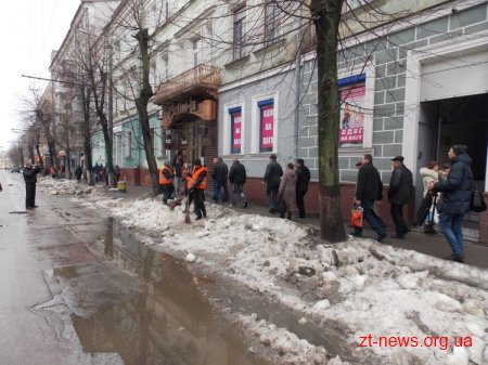 У Житомирі відбувся мітинг об'єднаної опозиції у рамках всеукраїнської акції "Вставай, Україно!" Оновлено