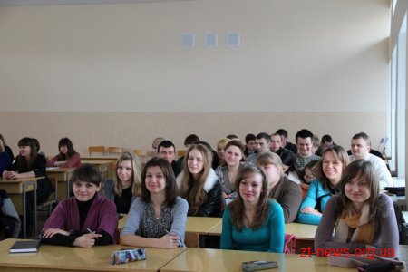 У Житомирському держуніверситеті ім.І.Франка влаштували традиційний розподіл випускників