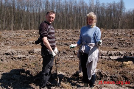 На Житомирщині з'явилась вже четверта ділянка "журналістського лісу"