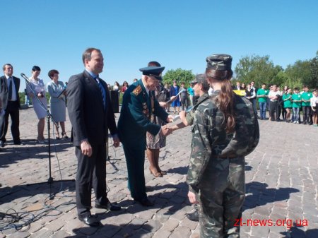 У Житомирі поруч з монументом слави нагородили переможців спортивних змагань