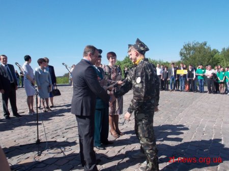 У Житомирі поруч з монументом слави нагородили переможців спортивних змагань