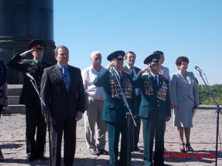 У Житомирі поруч з монументом слави нагородили переможців спортивних змагань
