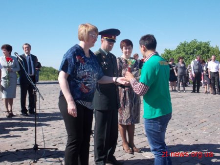 У Житомирі поруч з монументом слави нагородили переможців спортивних змагань