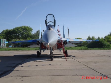 В Озерному до 9 травня показали сучасну військову техніку