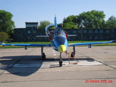 В Озерному до 9 травня показали сучасну військову техніку