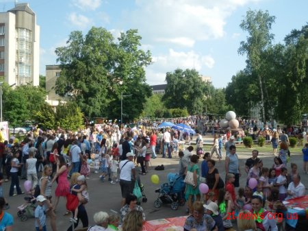 У Житомирі відбулося загальноміське свято "Щаслива родина" ВІДЕО