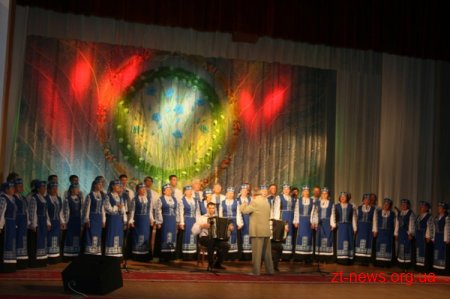 Великим гала-концертом на Житомирщині завершився пісенний конкурс «А льон цвіте»
