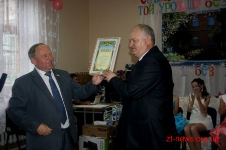 Йосип Запаловський привітав школярів та вчителів Житомирської загальноосвітньої школи-інтернату №1 обласної ради зі святом останнього дзвоника