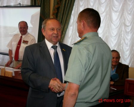 Голова обласної ради подякував миротворцям Житомирщини