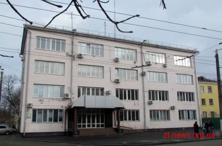 У Житомирському автодорі надалі їздитимуть на джипах - фінінспекція дозволяє