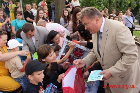 У Житомирі депутати подарували дітям те, чого вони щиро бажали