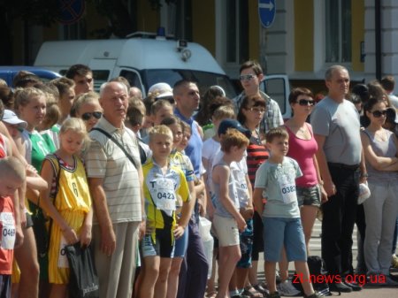 У Житомирі відбулося відкриття легкоатлетичного пробігу з нагоди «Олімпійського дня»