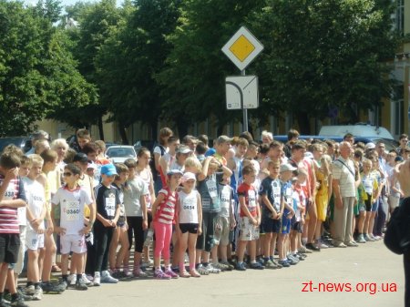 У Житомирі відбулося відкриття легкоатлетичного пробігу з нагоди «Олімпійського дня»