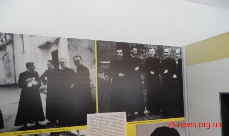 У Житомирі урочисто відкрили мобільний музей  Блаженного Іоанна Павла II