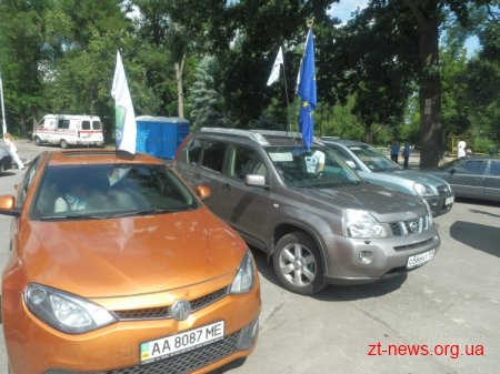 У Житомирі фінішував автопробіг автомобілів на біопаливі