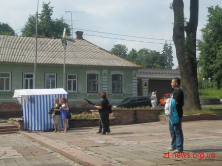 Переглянути концерт до Дня Конституції у Житомирі зібралося близько 10 глядачів