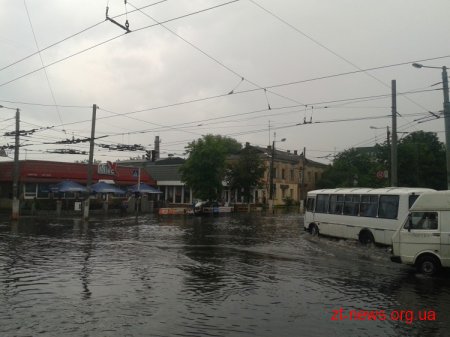 У центрі Житомира через сильний дощ утворилося озеро