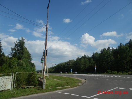 На в'їзді до Житомира встановили новий світлофор