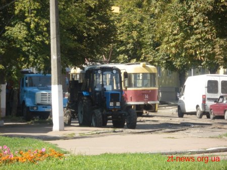 Ремонт дороги в центрі Житомира призупинив рух трамваїв