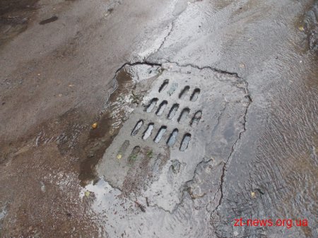 Про порив на Польовій знають, але ремонт зачекає