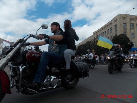 У Житомирі на честь Дня Незалежності байкери проїхали вулицями міста