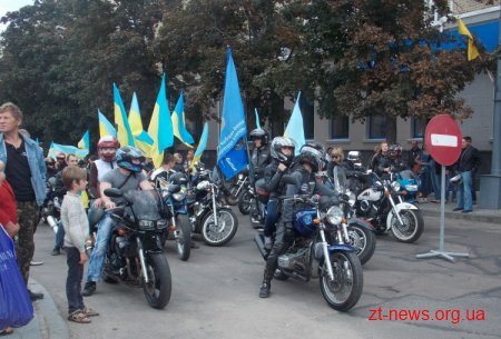 У Житомирі на честь Дня Незалежності байкери проїхали вулицями міста