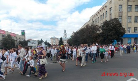 У Житомирі відбувся традиційний парад вишиванок