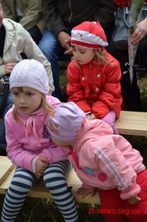 У гідропарку для дітей влаштували дитячу виставу