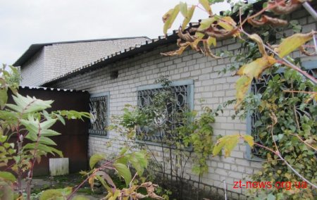 Майбутній притулок для тварин у Житомирі, а зараз залишки свинарнику