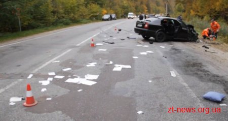 Поблизу Житомира водій KIA не впорався з керуванням та зіткнувся з зустрічним авто