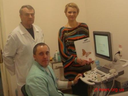 Житомирська обласна дитяча клінічна лікарня отримала у подарунок від благодійної організації кольоровий апарат для ультразвукового скринінгу Житомирська обласна дитяча клінічна лікарня отримала у подарунок від благодійної організації кольоровий апарат для ультразвукового скринінгу