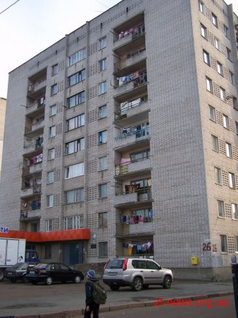У гуртожитку де живуть медичні працівники 3 роки протікає дах