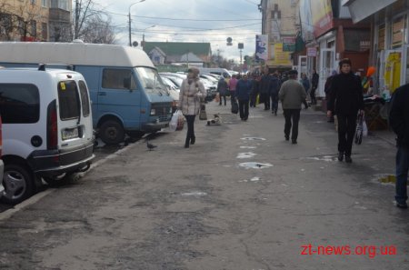 Стихійна торгівля переїхала на ринки «Рада», «Житній ринок» і «Сінний ринок» Чи надовго?