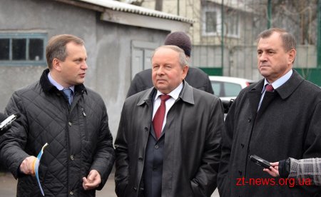 В Житомирі презентували оновлений парк снігоприбиральної техніки